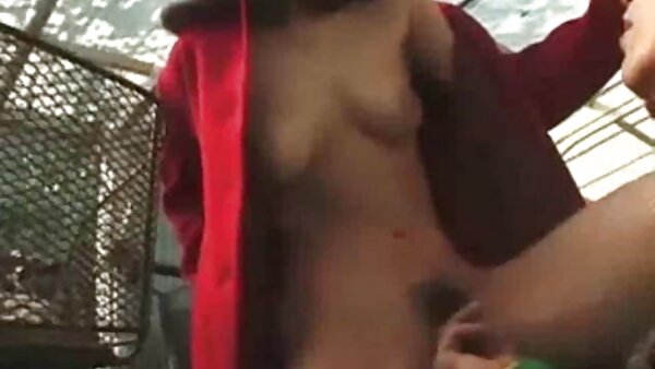 تیفانی تیلور، استثمارگر جنسی، در حال بازی فیلم سکس پسر با مادر سخت با جی اف خود الکسیس سیلور